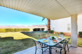 704 Main level 3 bd Unit in Las Palmas, Shared Pool and Hot Tub, Great Clubhouse Amenities
